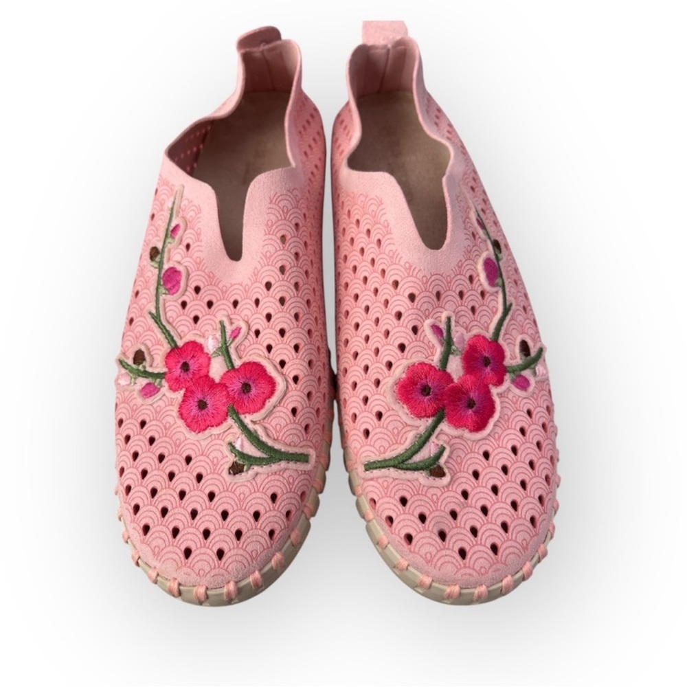 Ilse Jacobsen Pink Perforated Microfiber Slip-Ons Embroidered Tulip Design